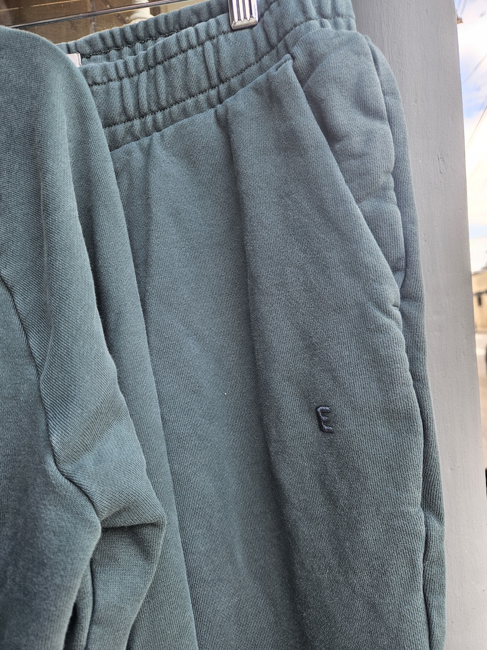 Everlane Organic Cotton Sweatsuit Set - Picture 6 of 9